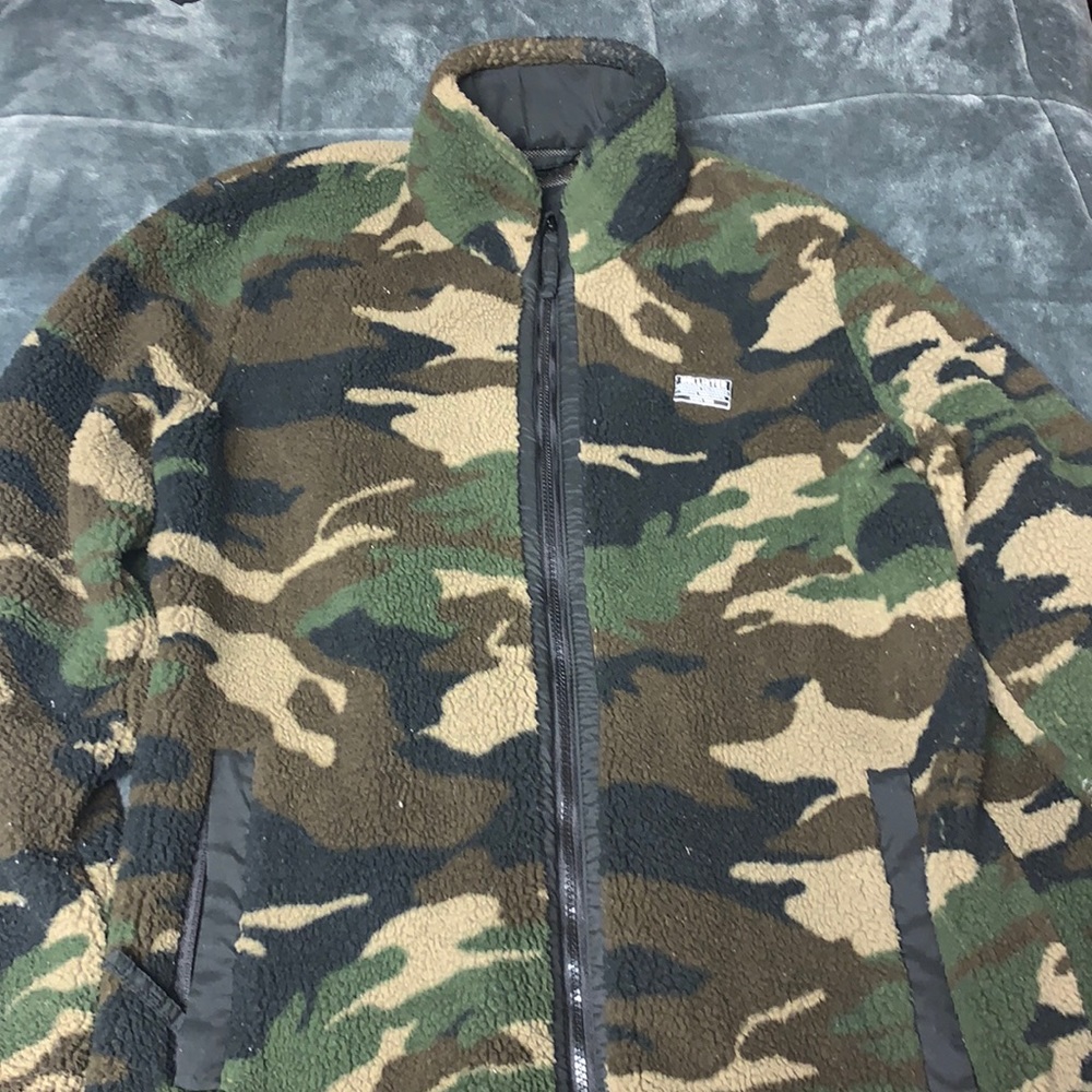 Hollister Sweatshirt Men Size (L)